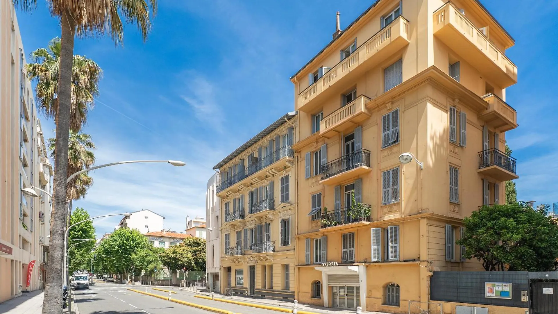 Apartment A 2 Pas De La Mer - Climatisation - Wifi - Cuisine - Tramway Nice France